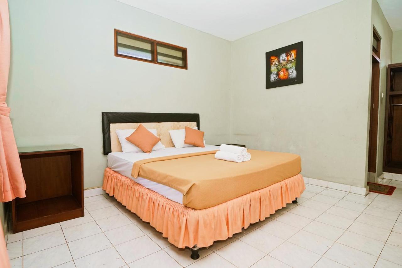Standard Double or Twin Room Fan,1037657758:JPEG