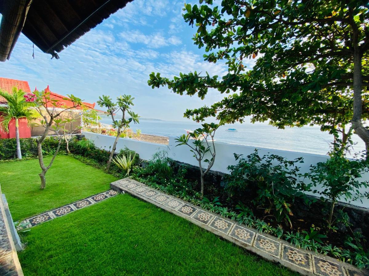 Beach-front Bungalow Ocean View