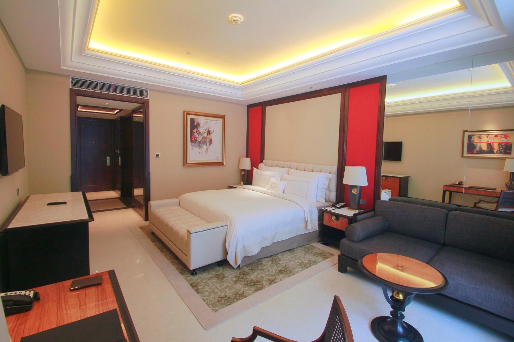 Premier King Room