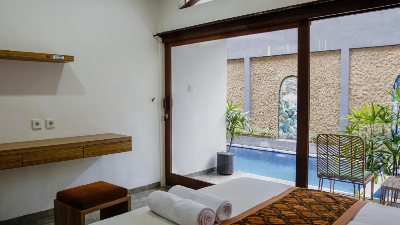 Double Room Pool View