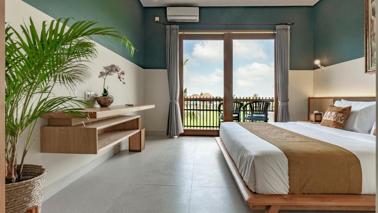 Double or Twin Room Rice Field View