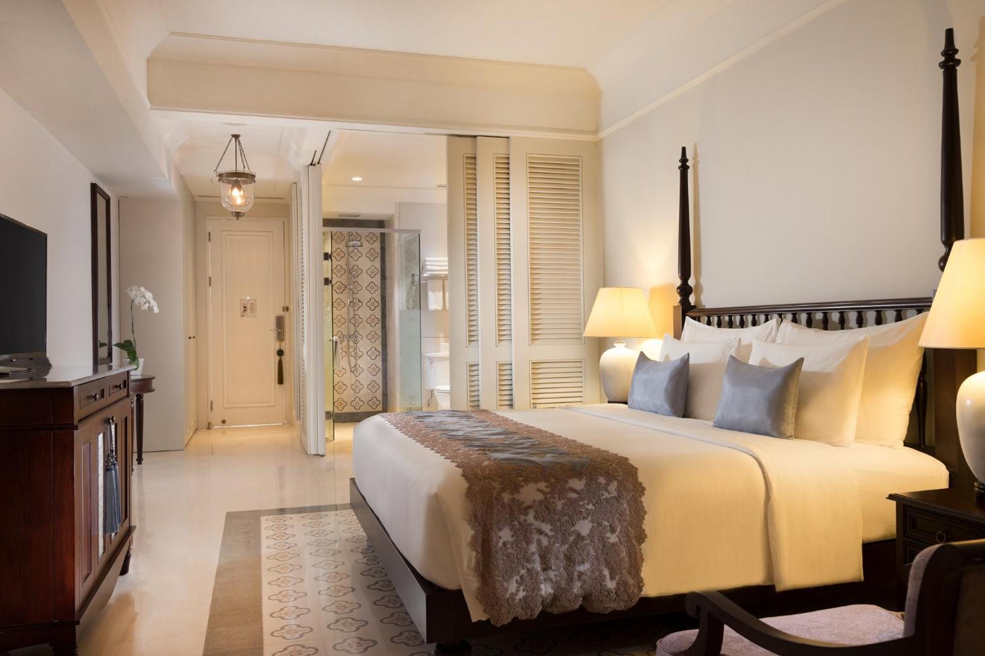 Deluxe Room,1698135701:JPEG