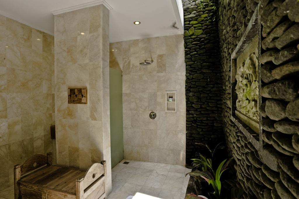 Deluxe Room Welcome Massage Afternoon Tea