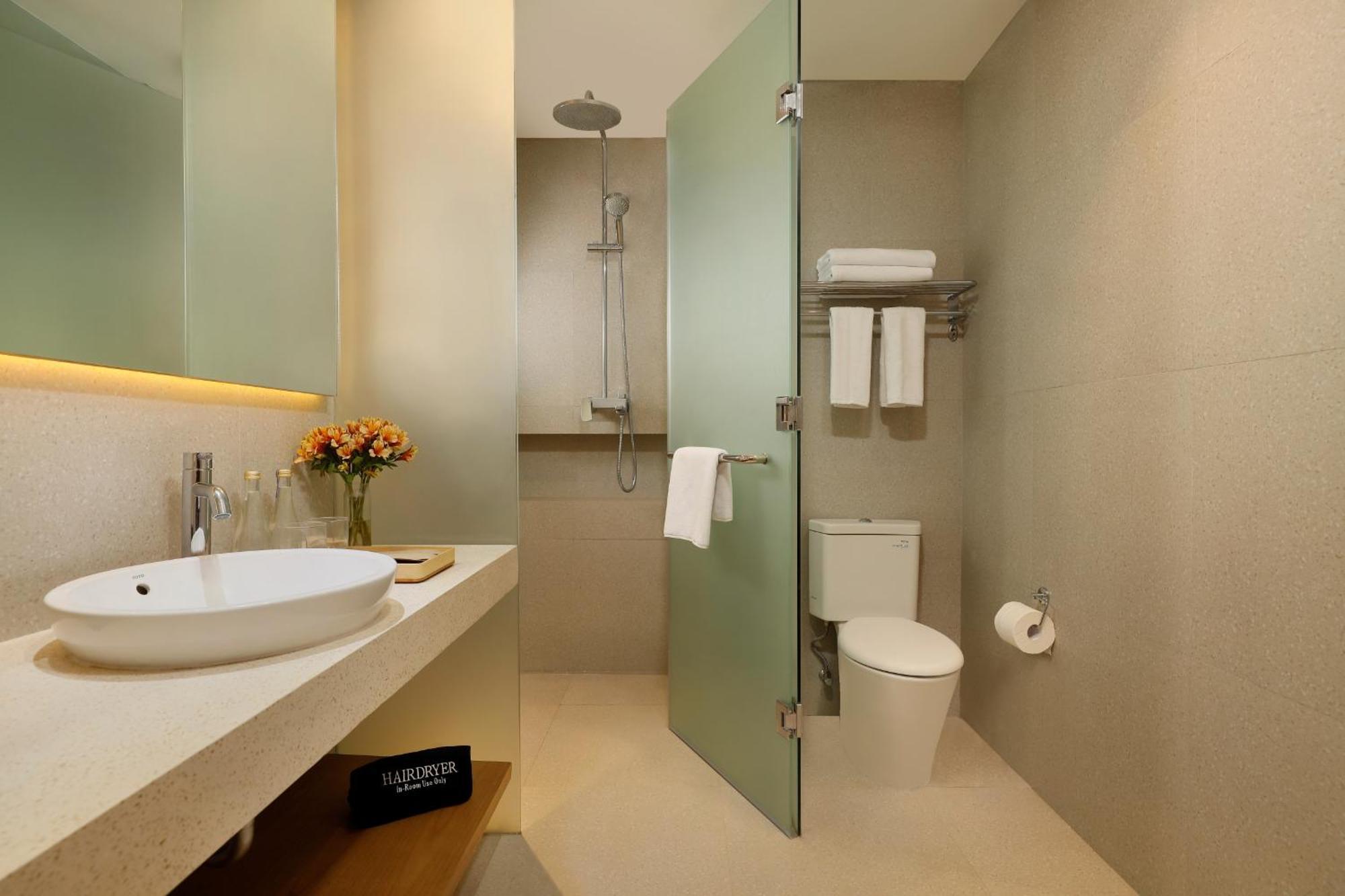 Executive Suite,1536785437:JPEG