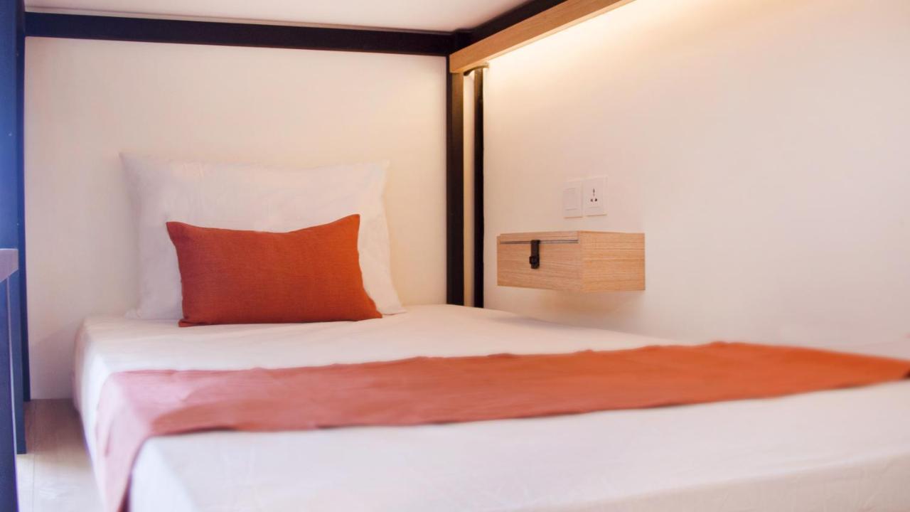 Bed 8-Bed Female Dormitory Room