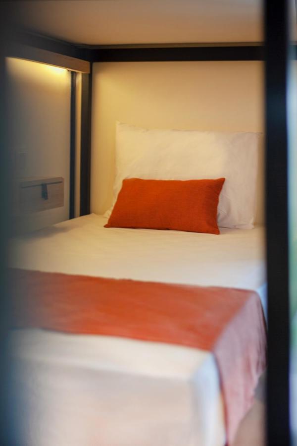 Bed 8-Bed Female Dormitory Room