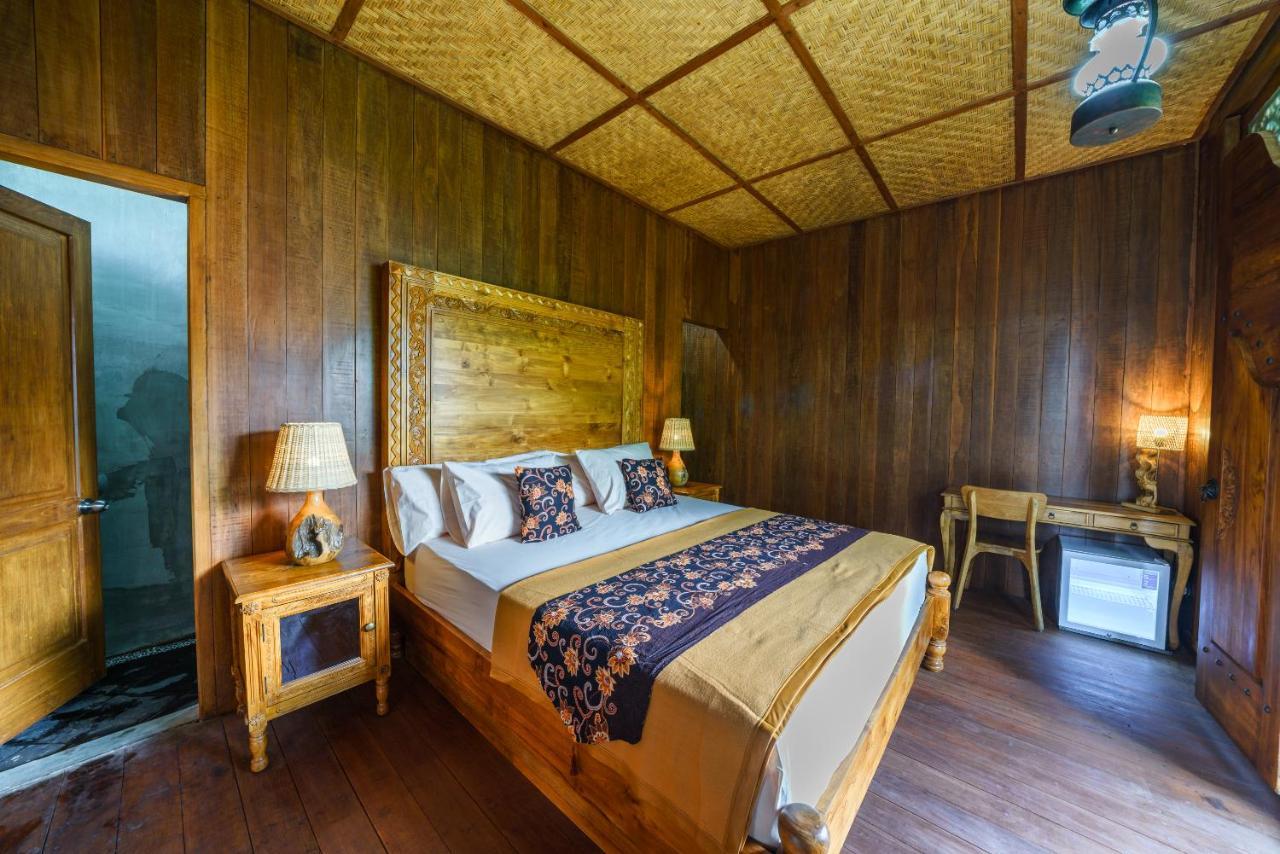 Double Room Private Bathroom