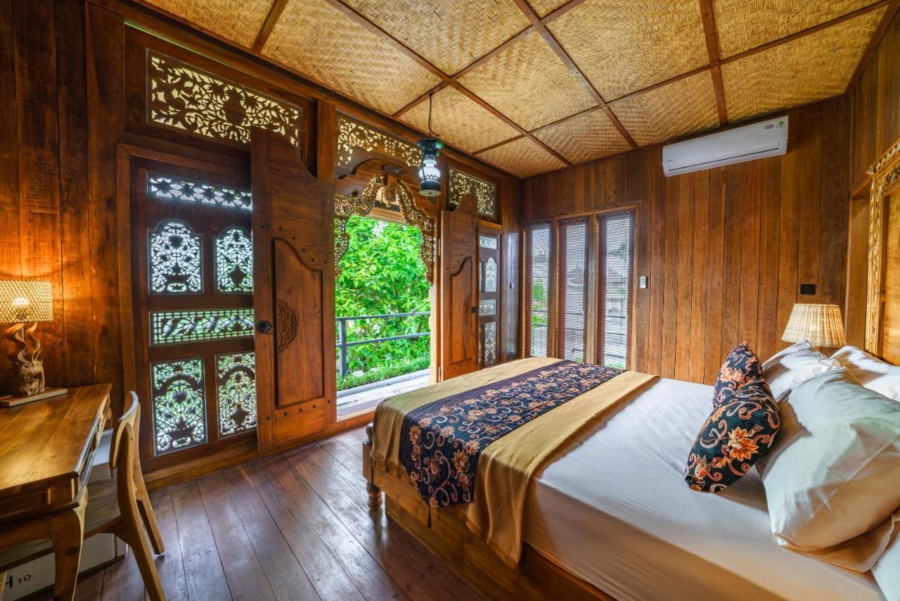 Double Room Private Bathroom