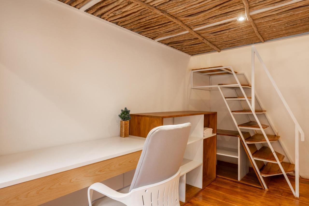 Studio Split Level