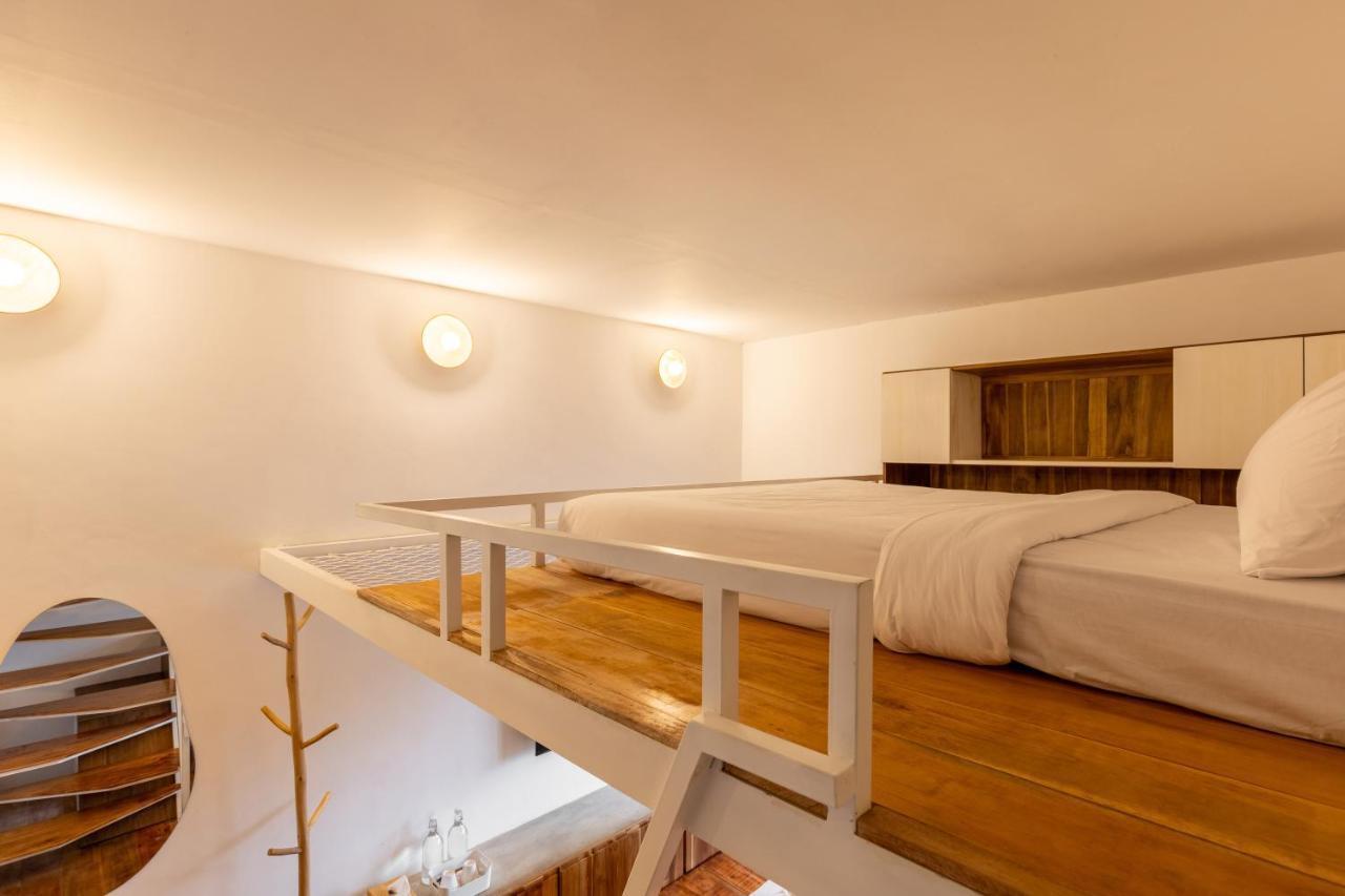 Studio Split Level