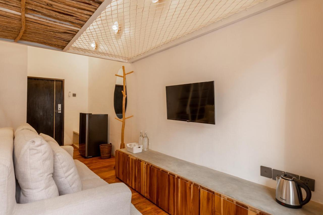 Studio Split Level