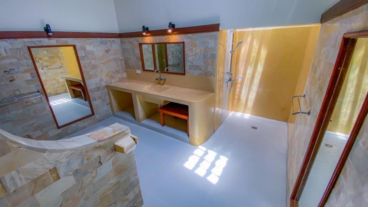 Four-Bedroom Villa Private Pool