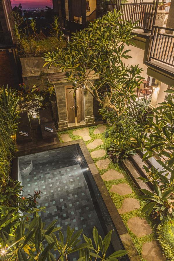 Double Room Pool View