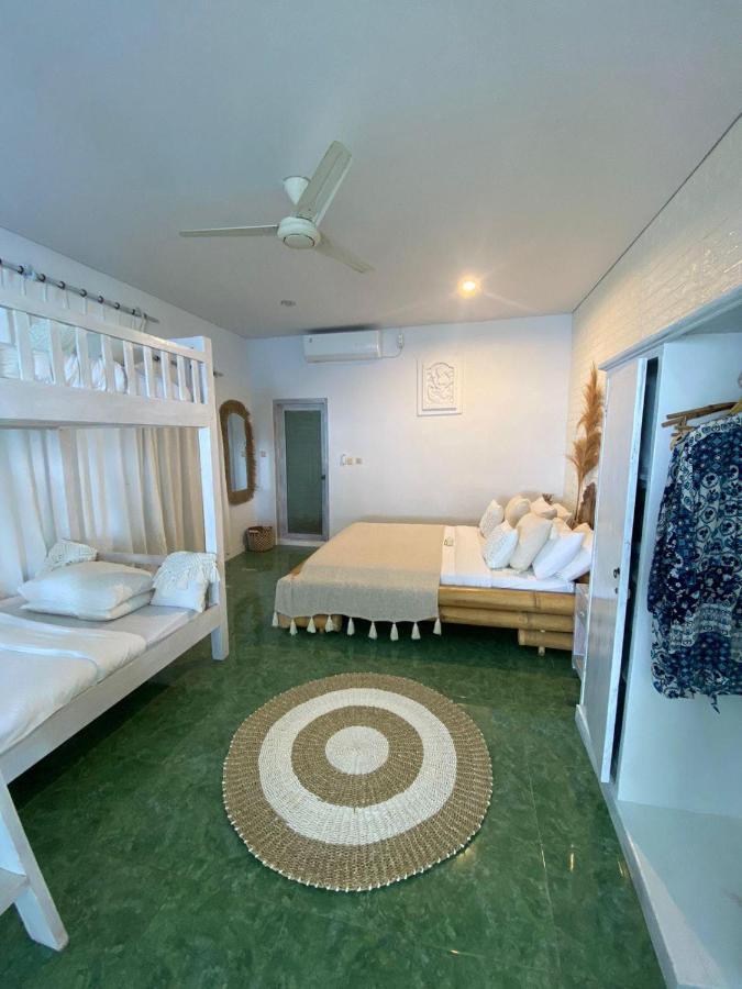 Studio Apartment Sea View