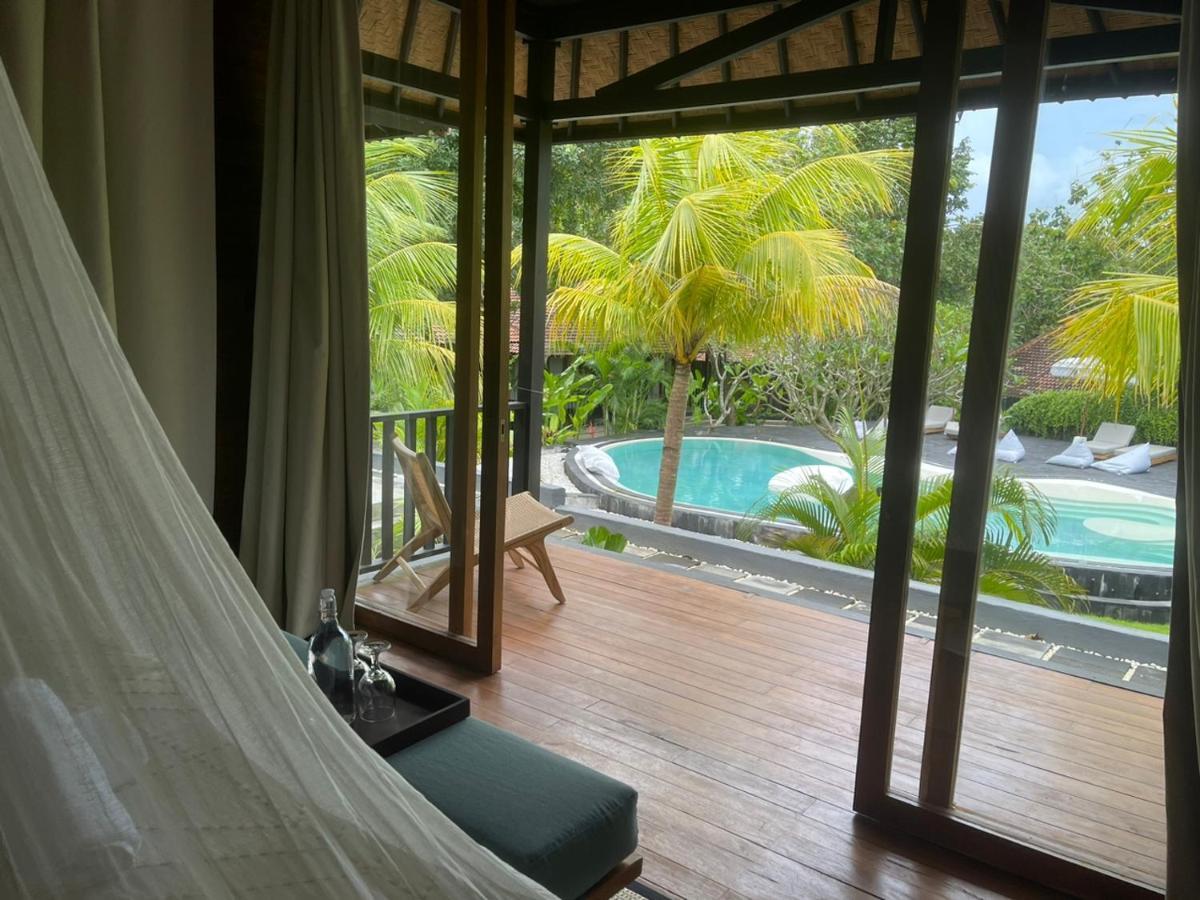 Double Room Pool View,1304752660:JPEG