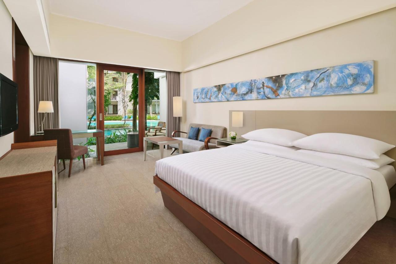 Deluxe King Room Balcony & Garden View