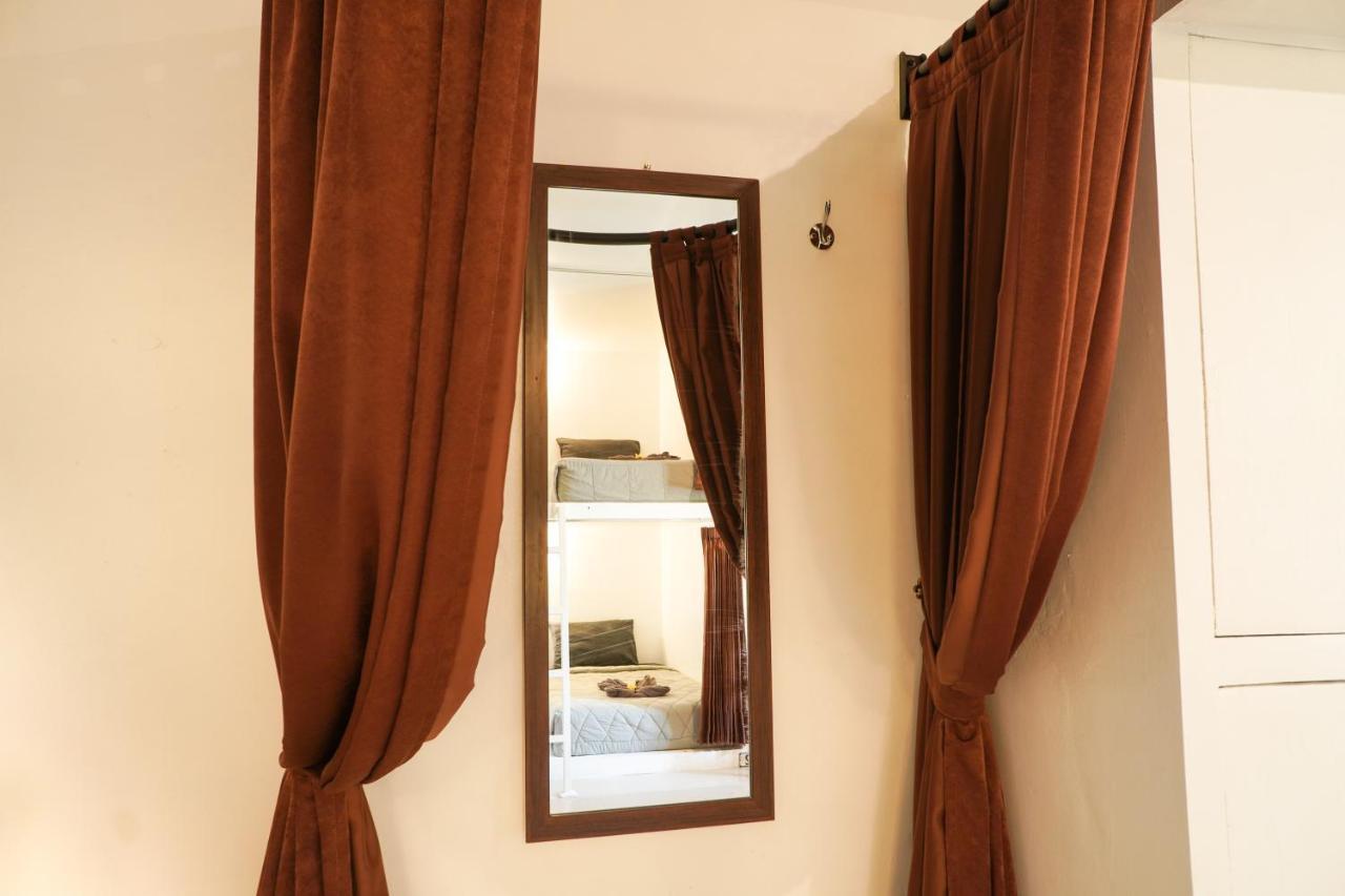 Bed 8-Bed Dormitory Room
