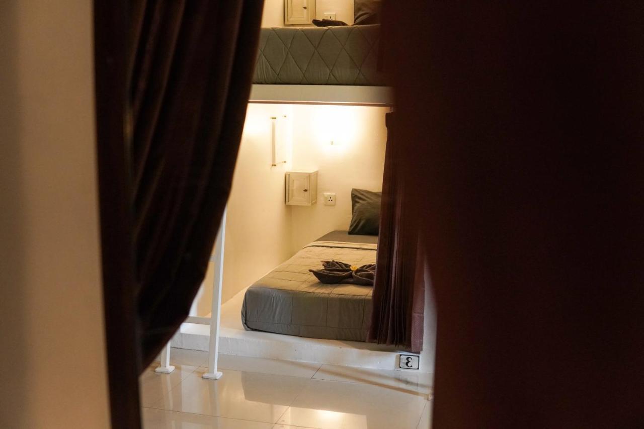 Bed 8-Bed Dormitory Room