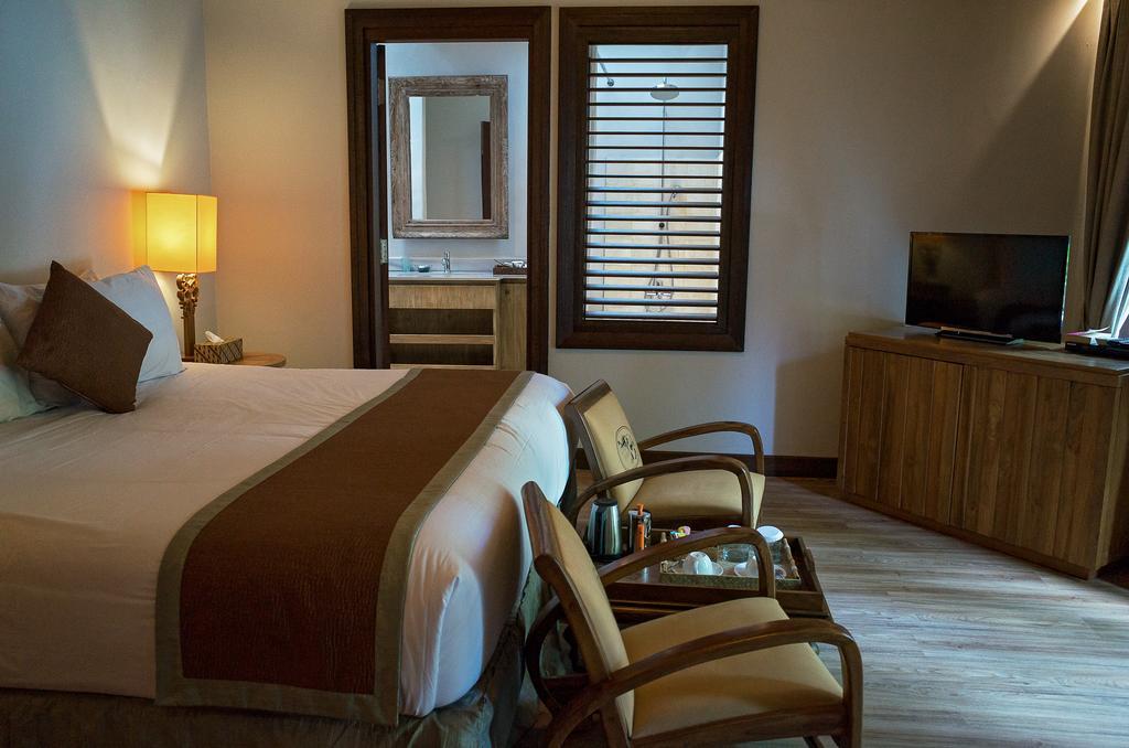 Deluxe Room Patio