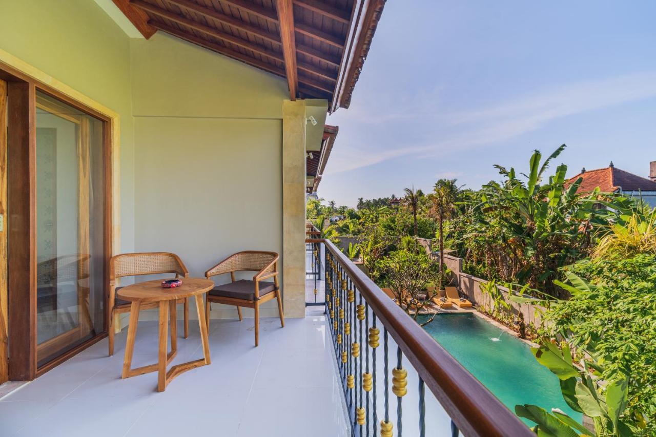 King Suite Pool View