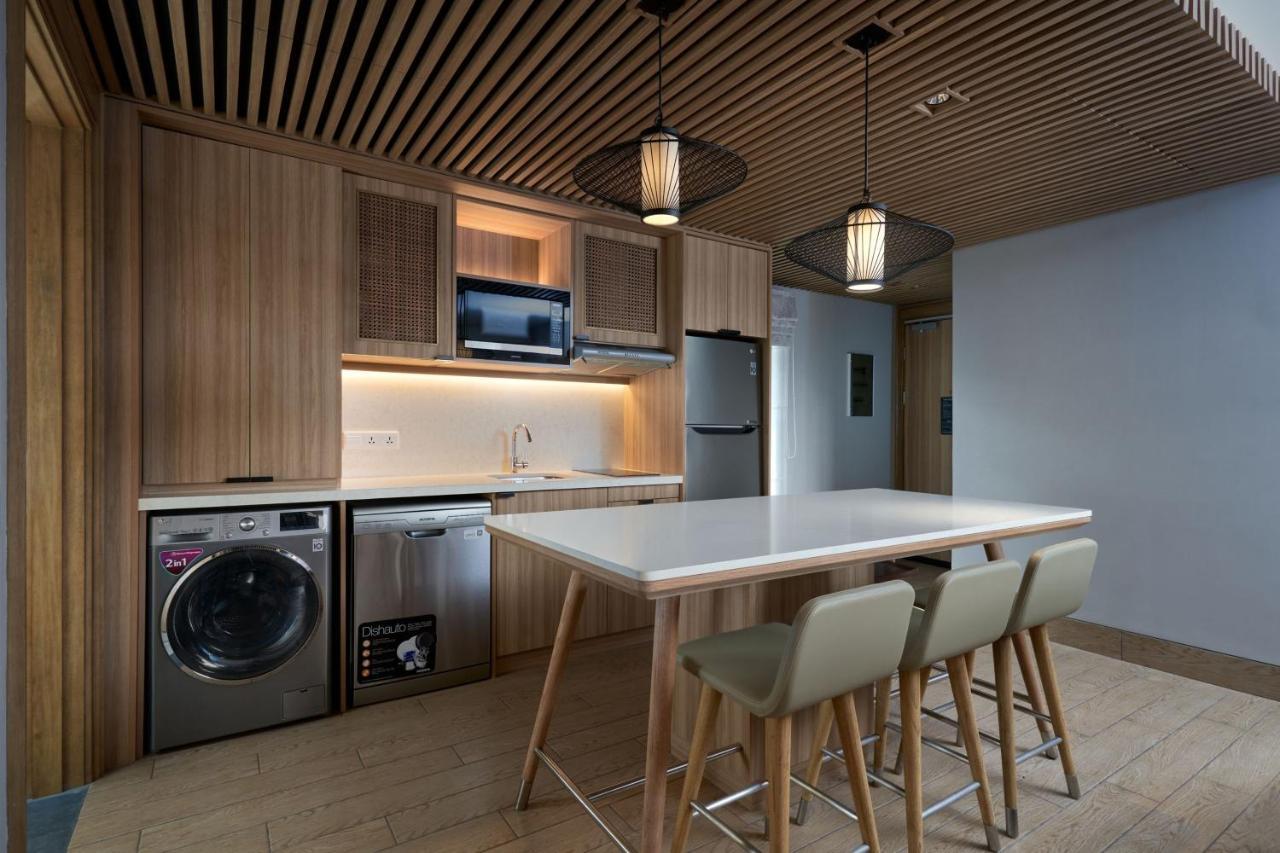 One-Bedroom Apartment Balcony Plunge Pool