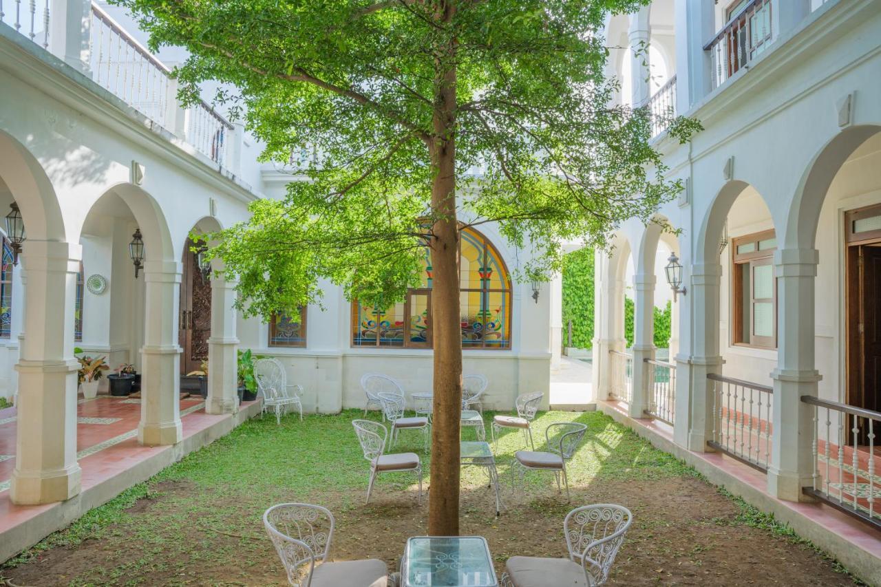 Deluxe Double Room Garden View