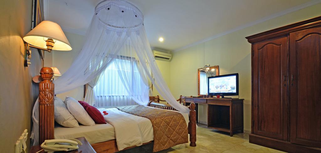 Downstairs Villa