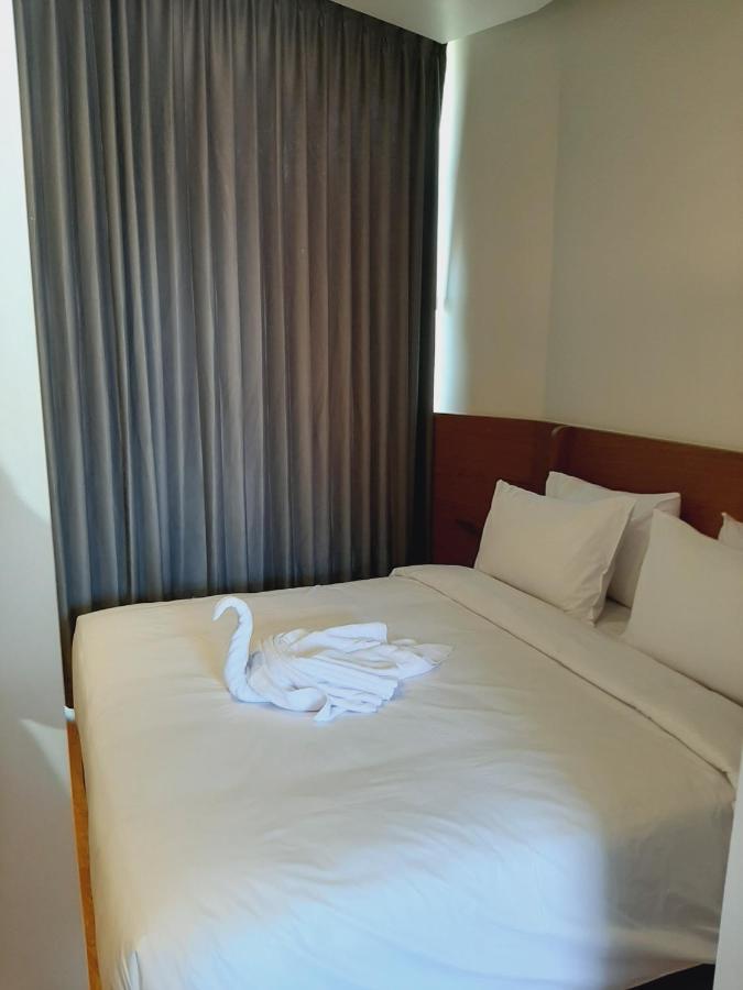 Deluxe Apartment,1492383364:JPEG