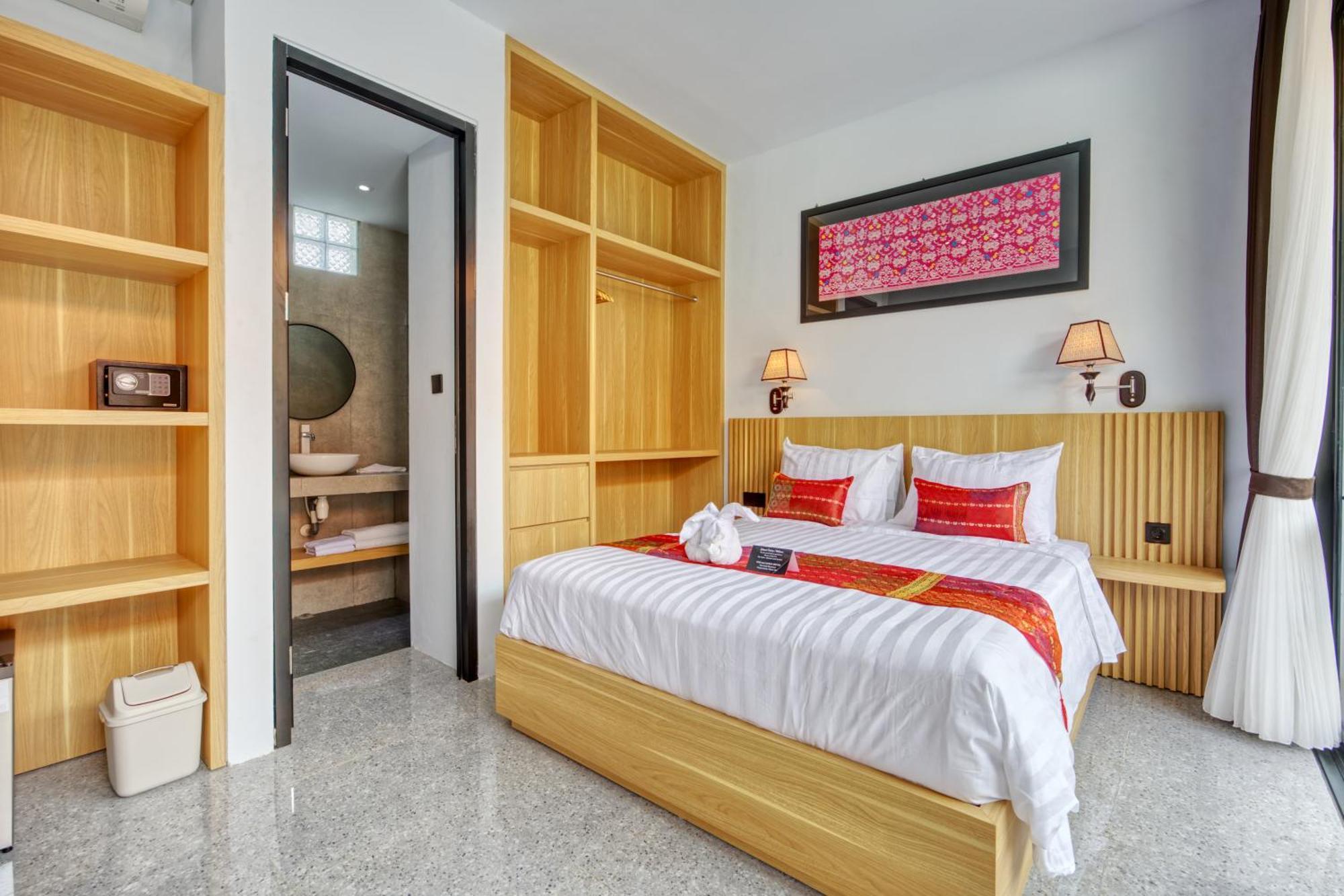 Superior Suite Room,1499744380:JPEG