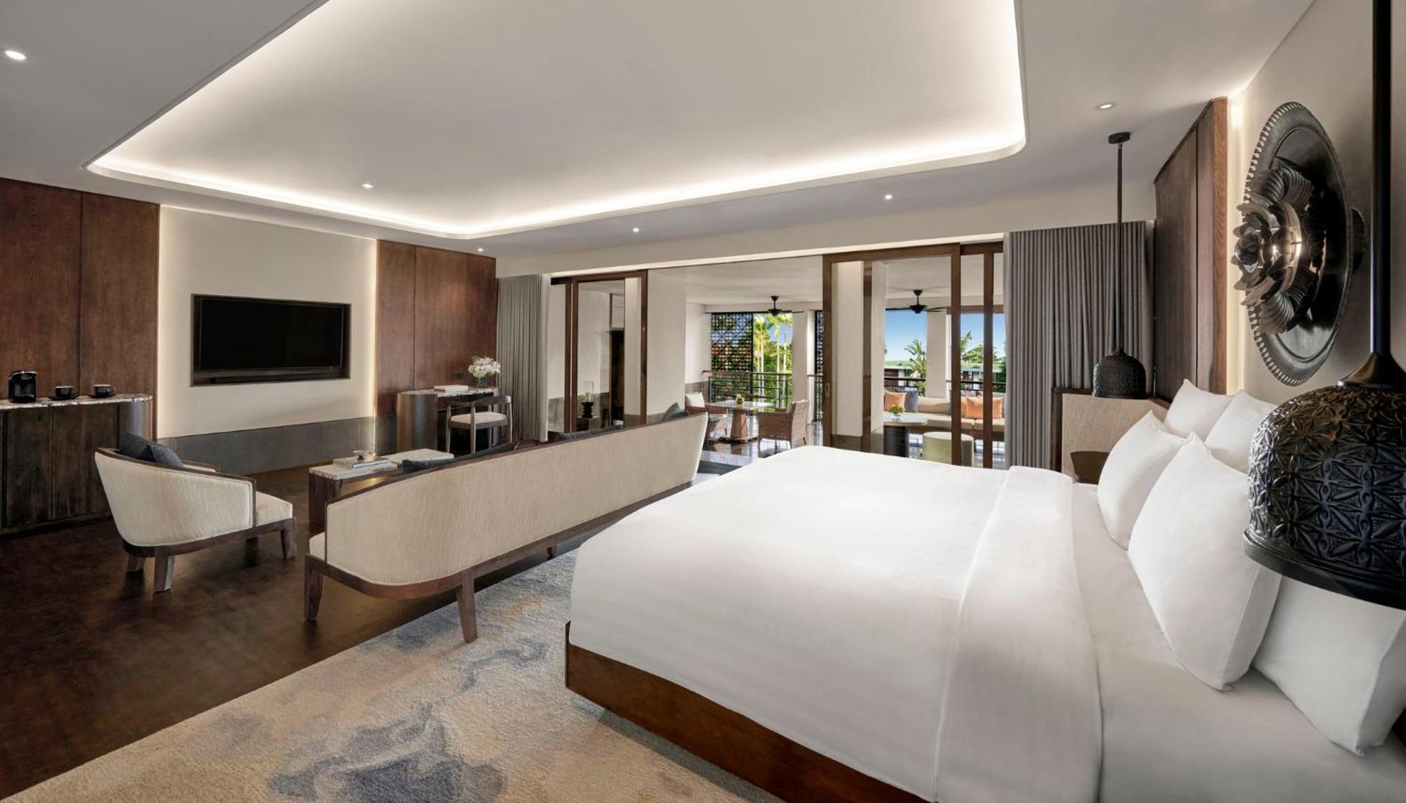 One-Bedroom King Suite Garden View