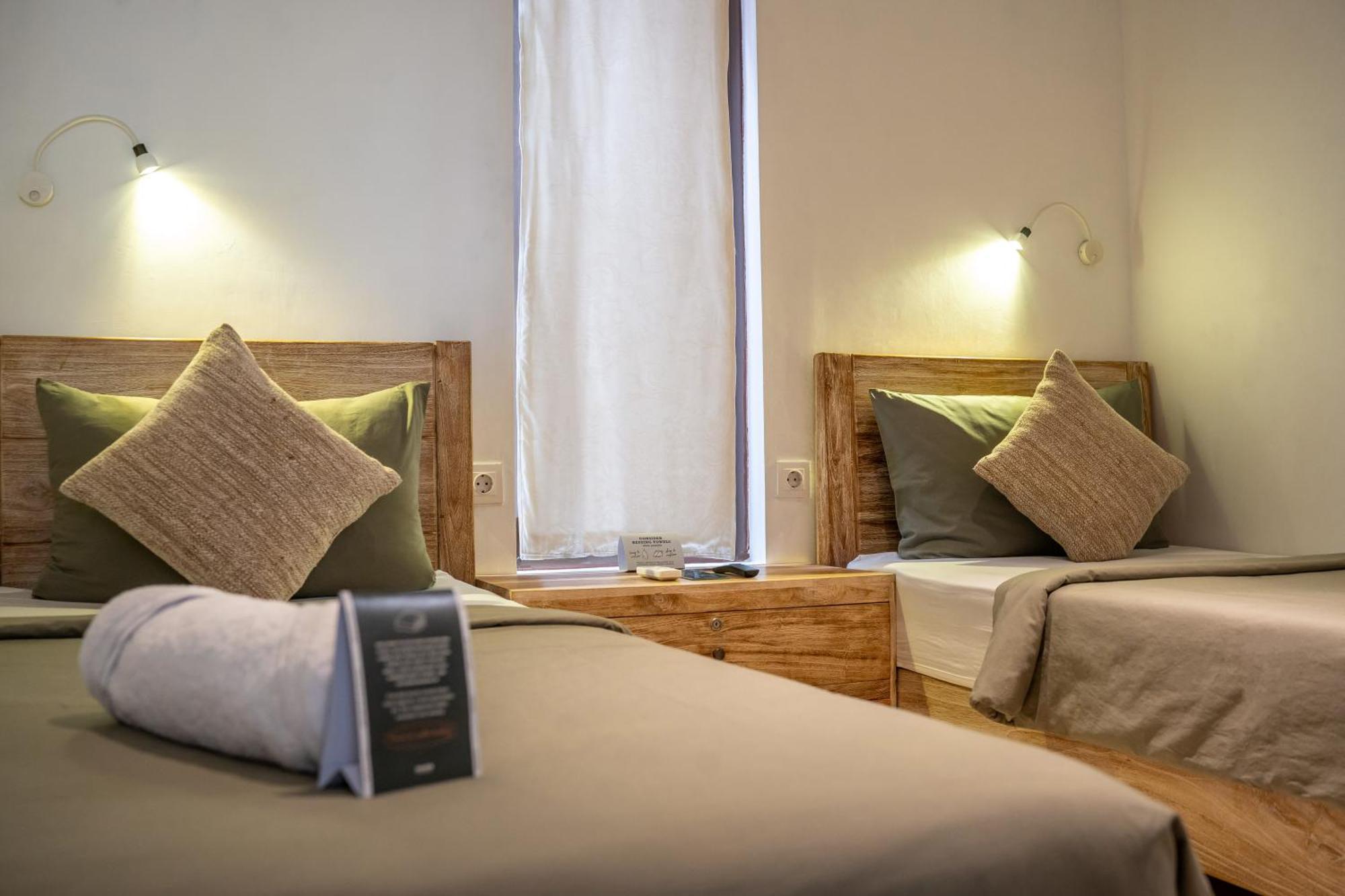 Chambre Lits Jumeaux avec Salle de Bains Privative