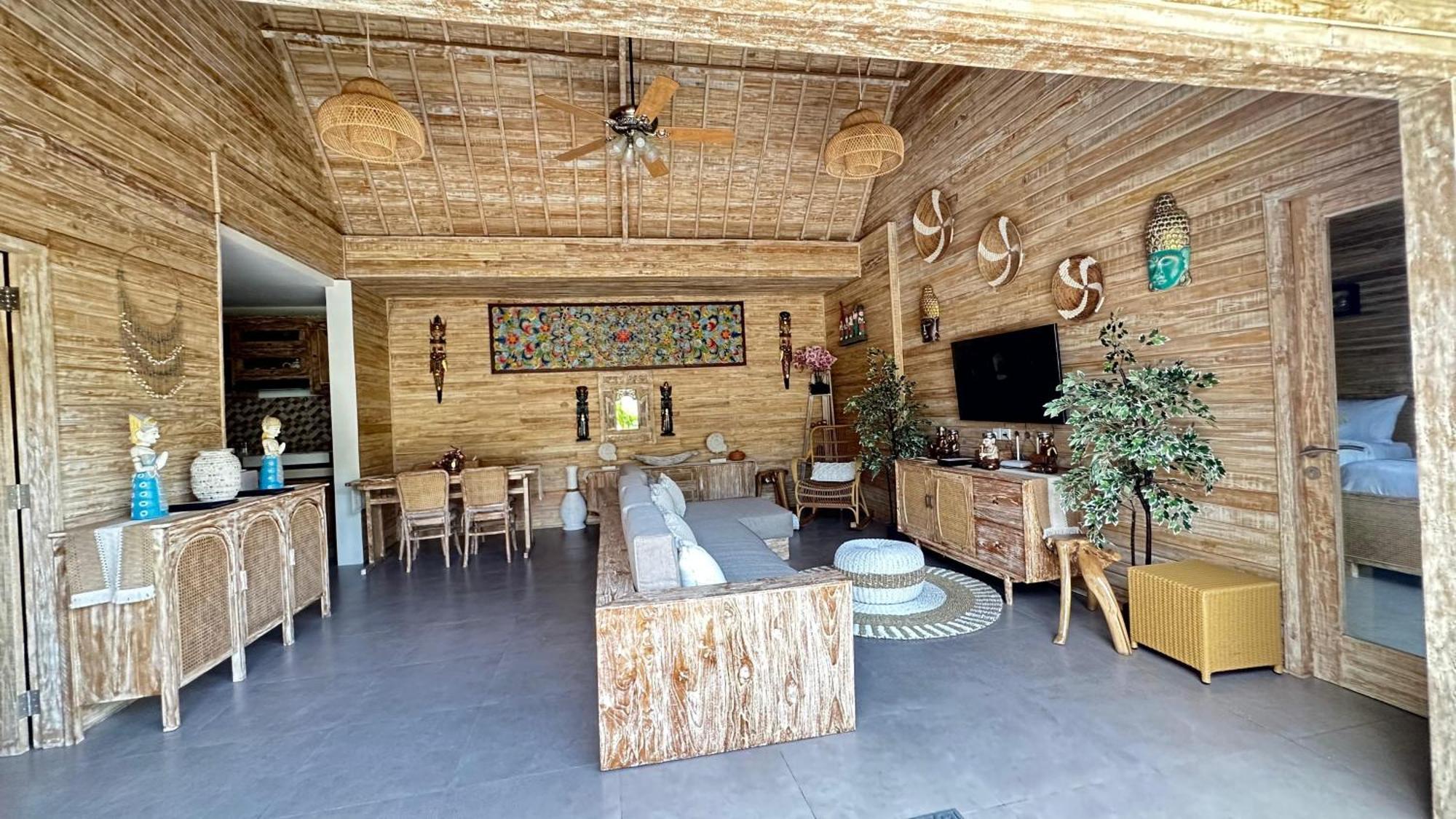 Villa Deluxe