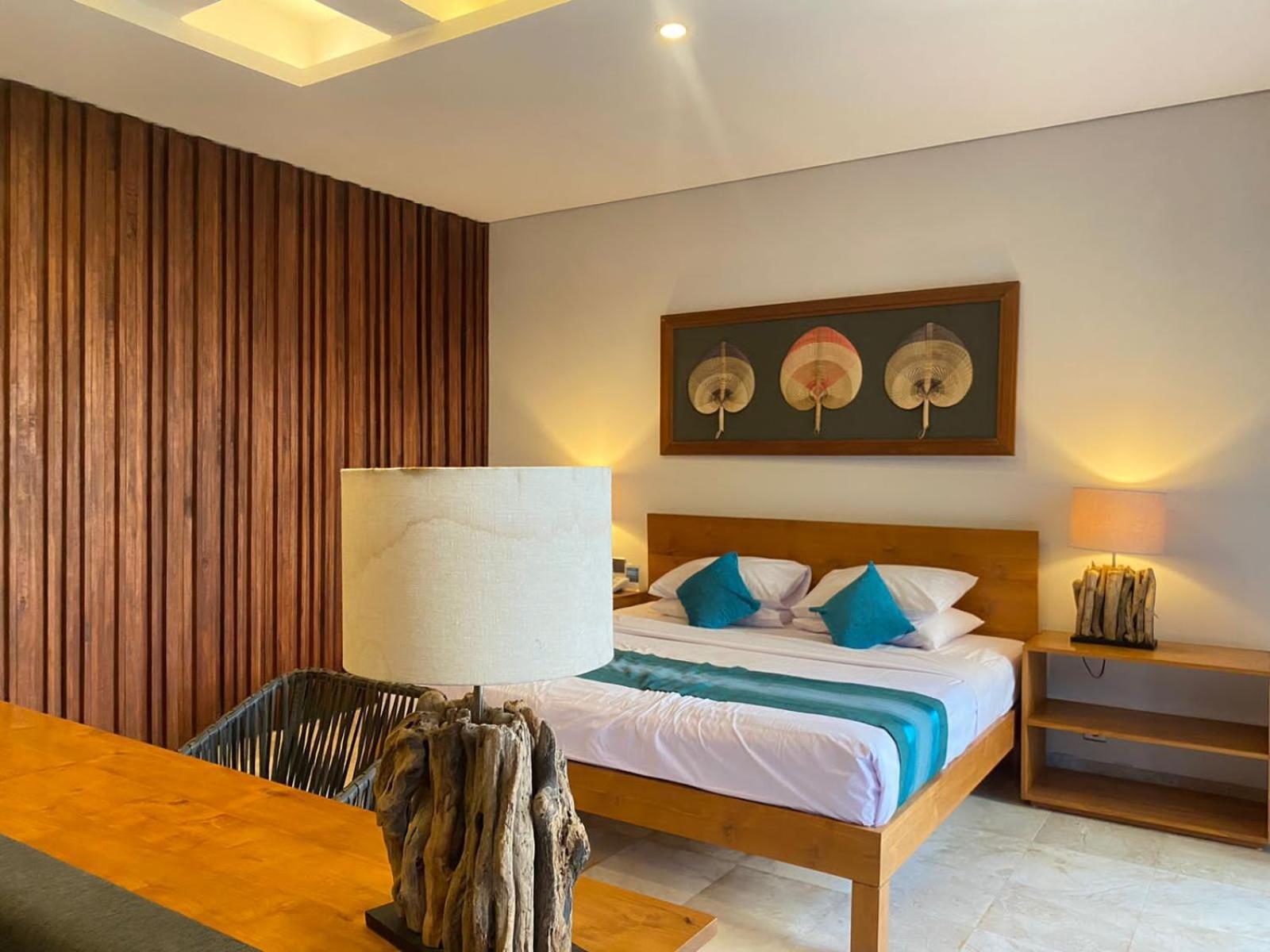 Deluxe Suite Garden with Free Entrance to Single Fin Sunday Party