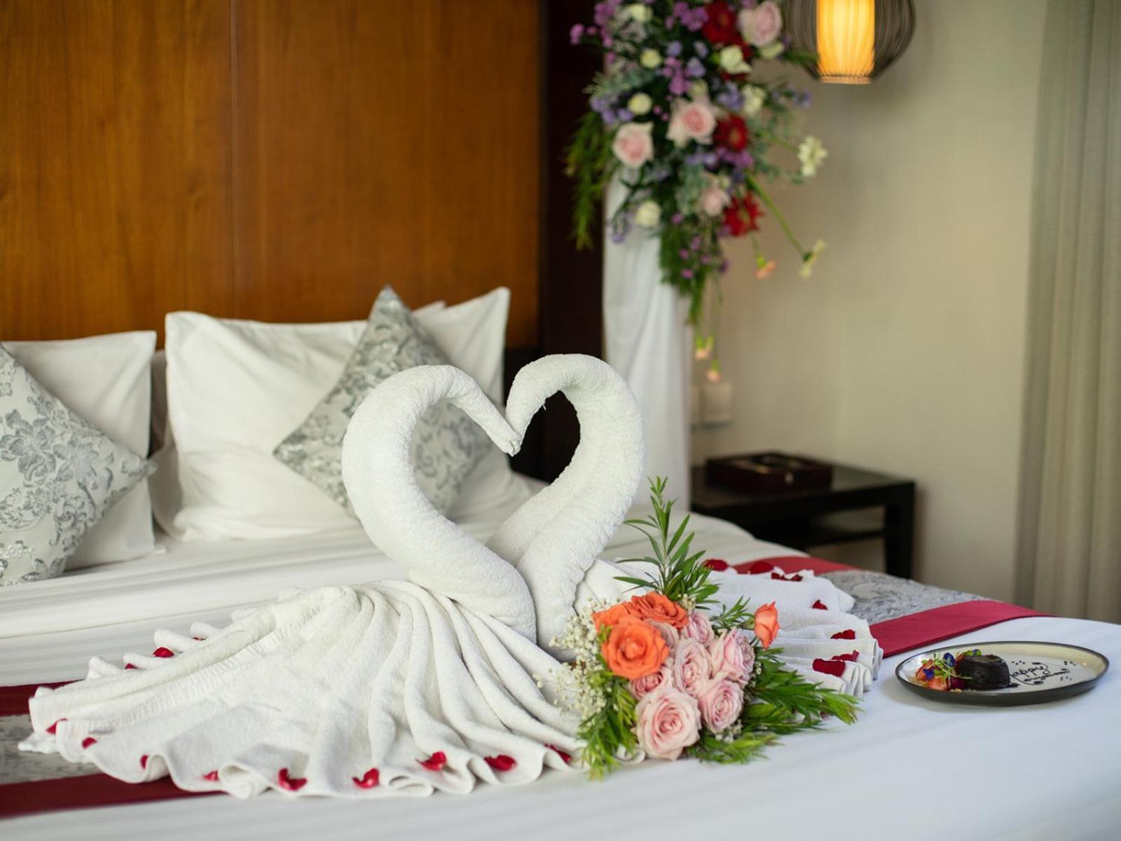 Honeymoon at One-Bedroom Pool Villa