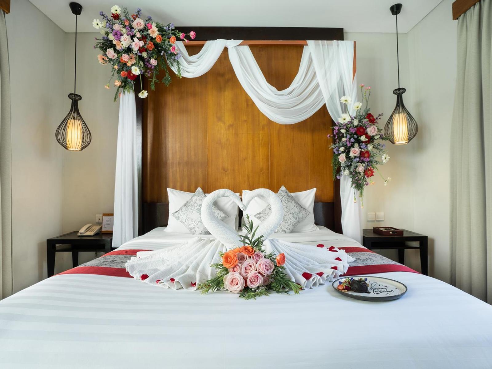 Honeymoon at One-Bedroom Pool Villa
