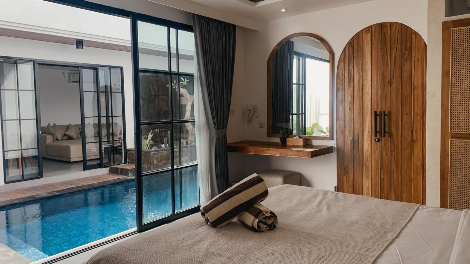Eigene Deluxe Poolvilla
