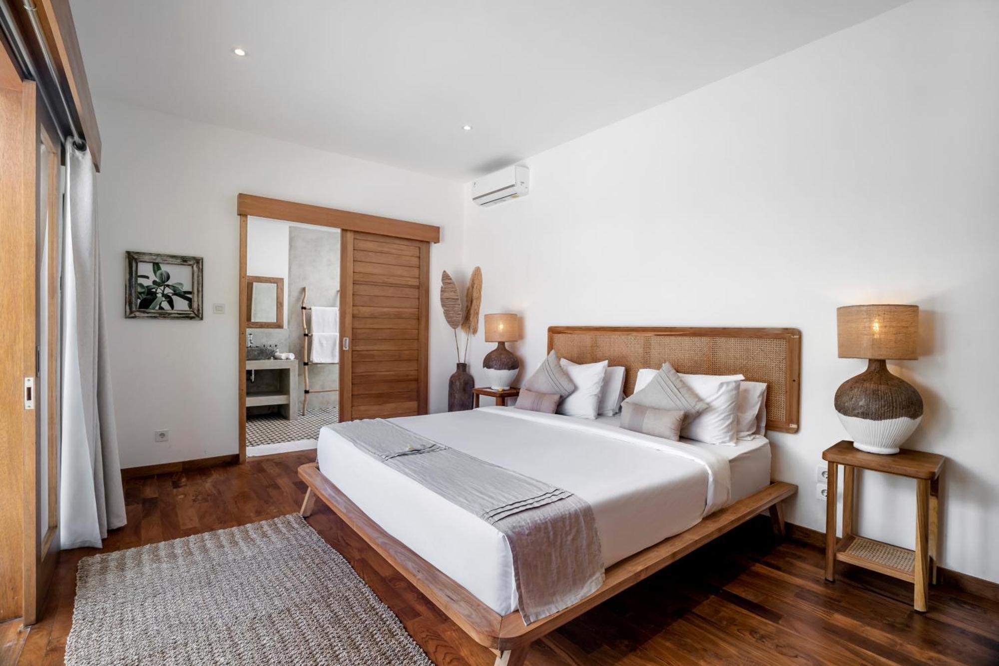 Six-Bedroom Villa