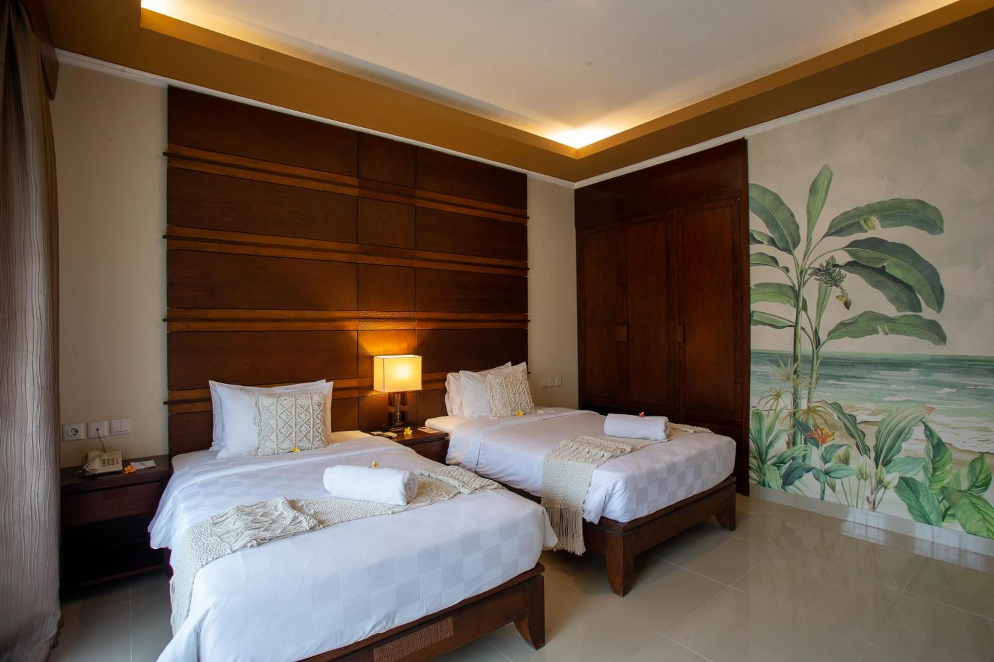 Deluxe Double or Twin Room Pool View