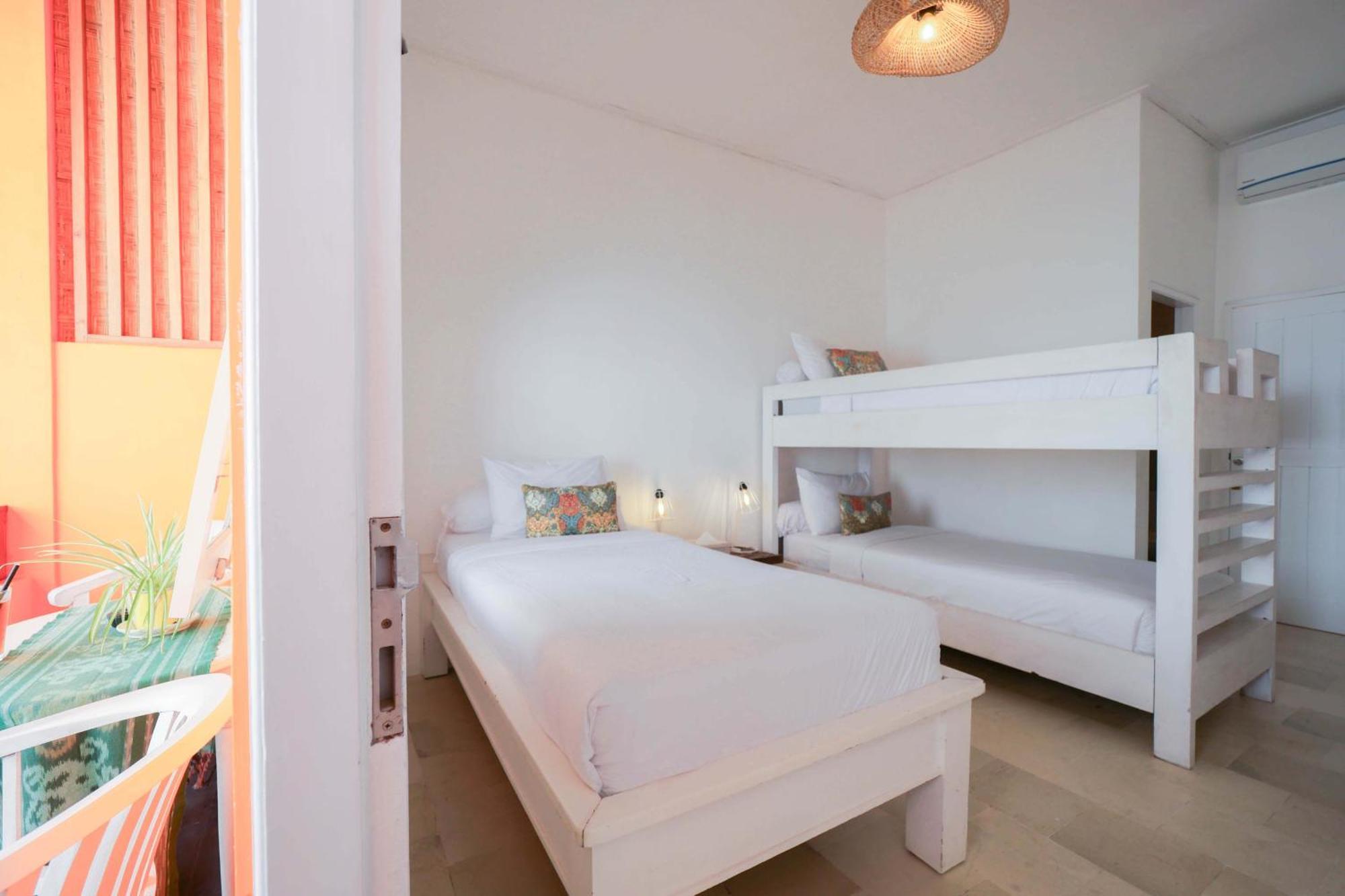 Triple Room Balcony