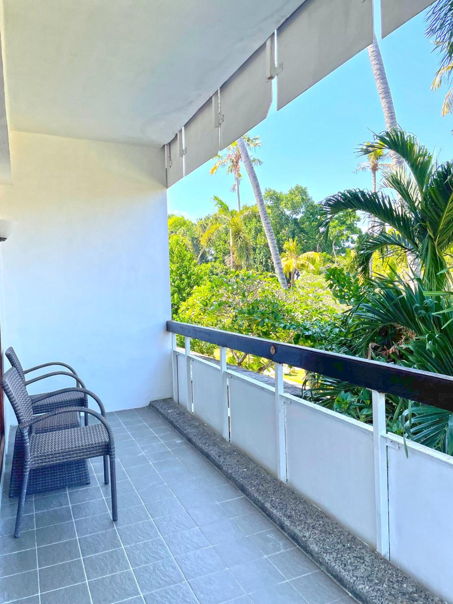 Corner Suite