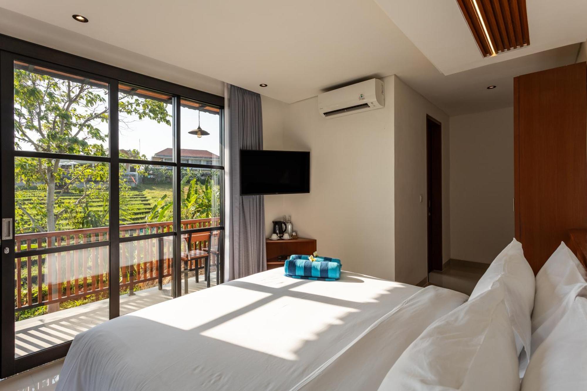 Deluxe Paripadi Balcony