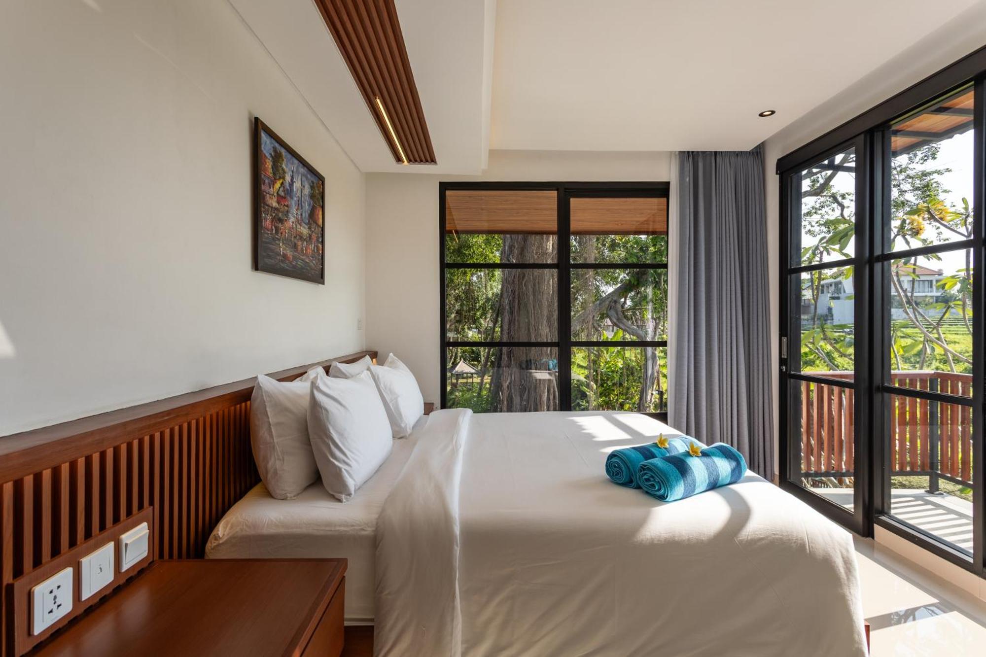 Deluxe Paripadi Balcony