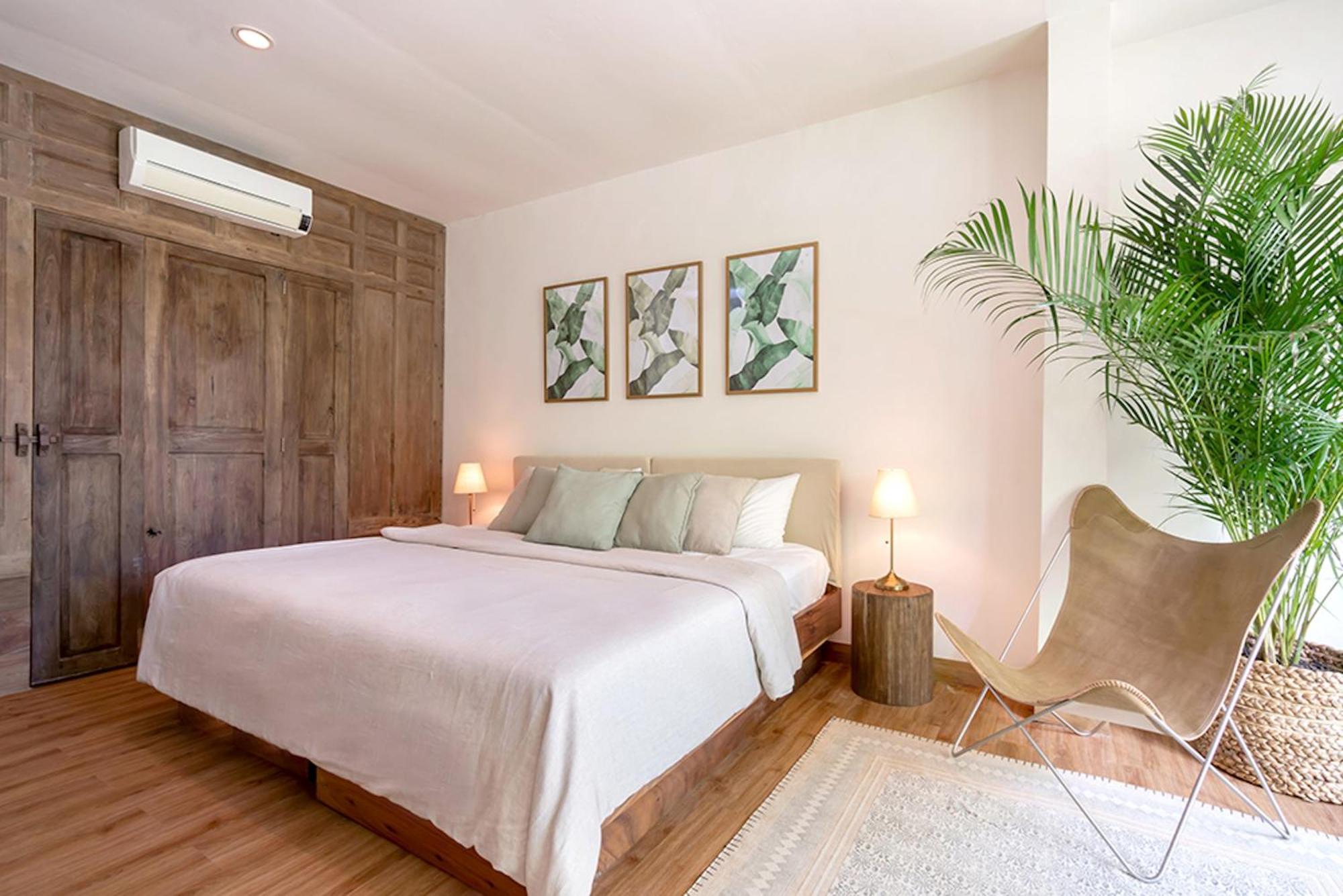 Oasis Garden Room