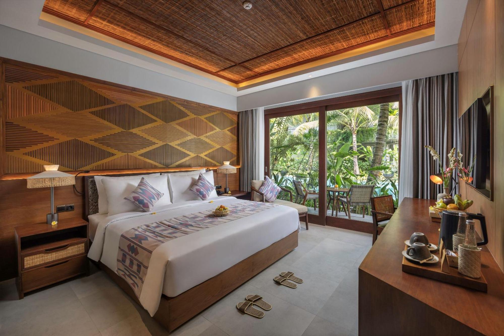 Deluxe Double Room Bath Daily Afternoon Tea