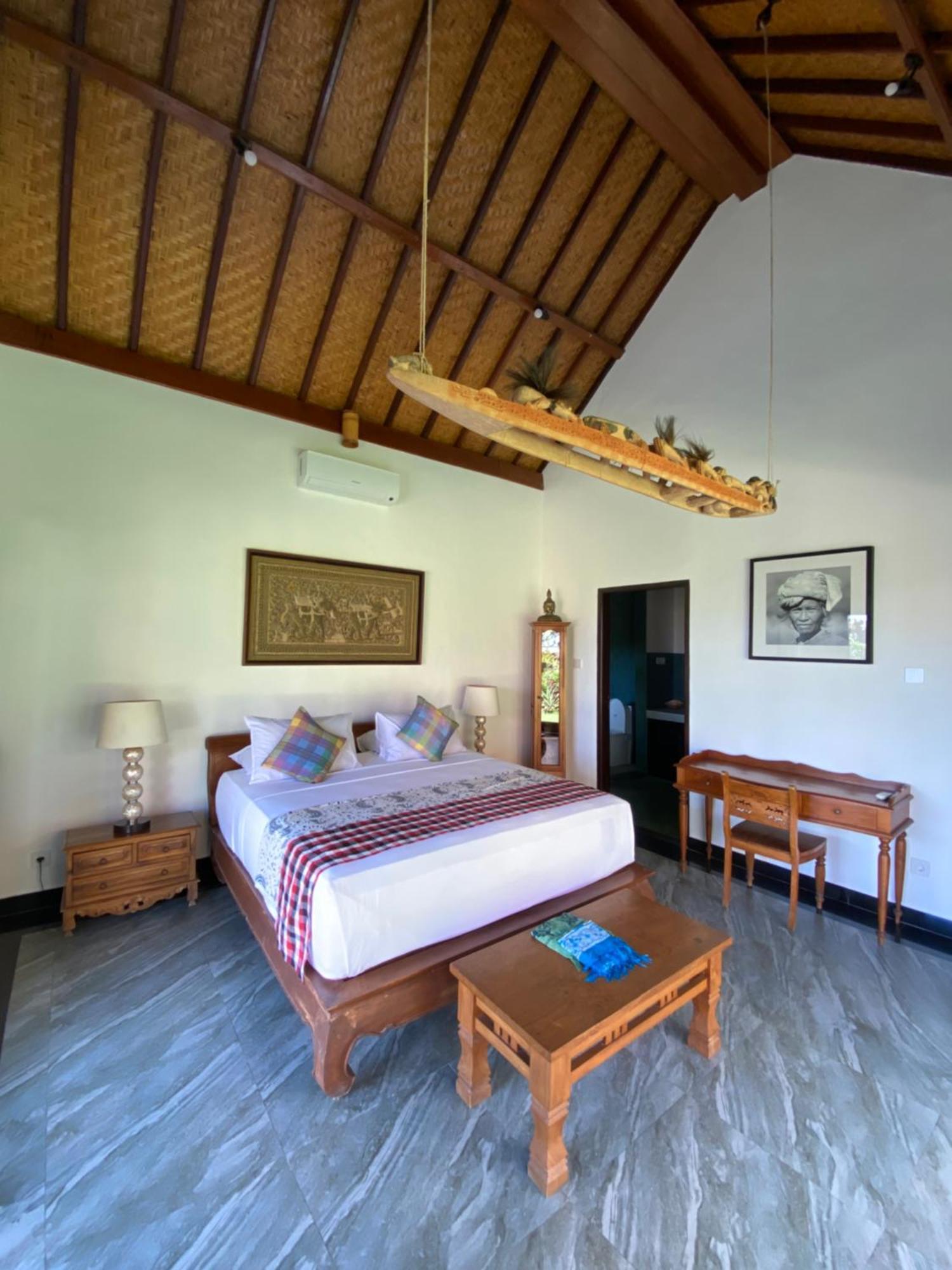 Deluxe Double Room Bath,1584528321:JPEG