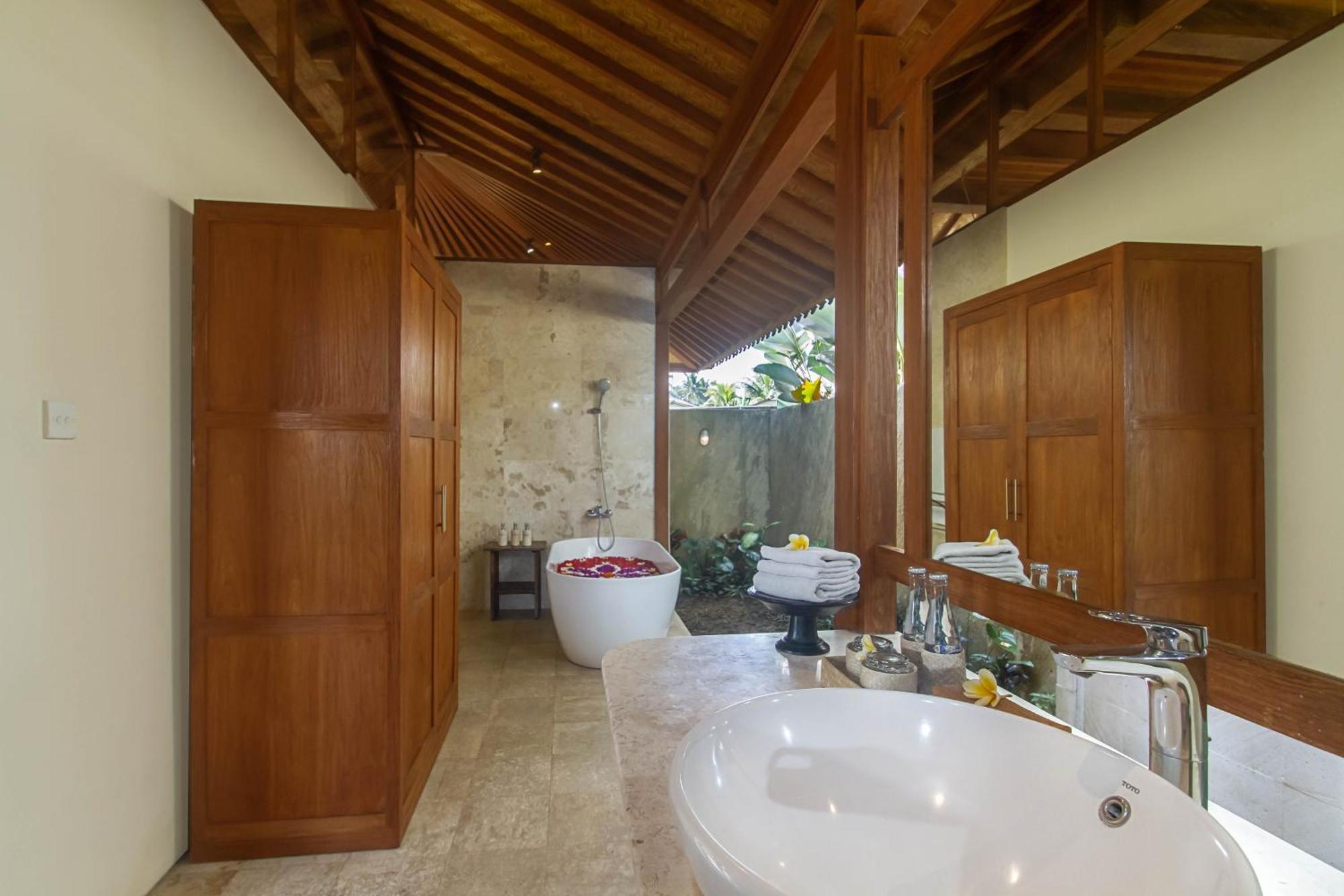 Deluxe One-Bedroom Villa Rice Field View