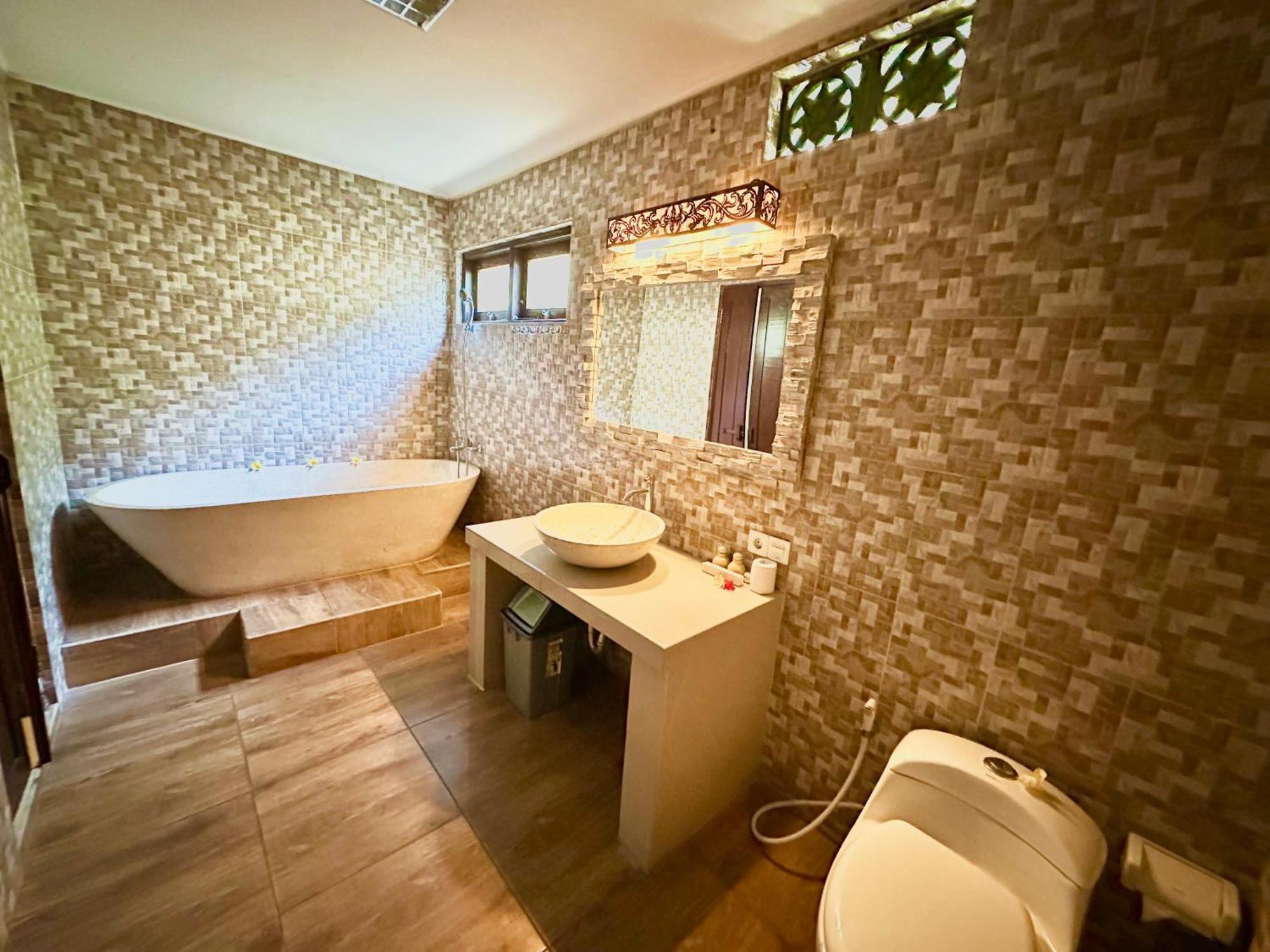 Two-Bedroom Garden Villa with Lush Outdoor Space & Private Gazebo,1550045533:JPEG