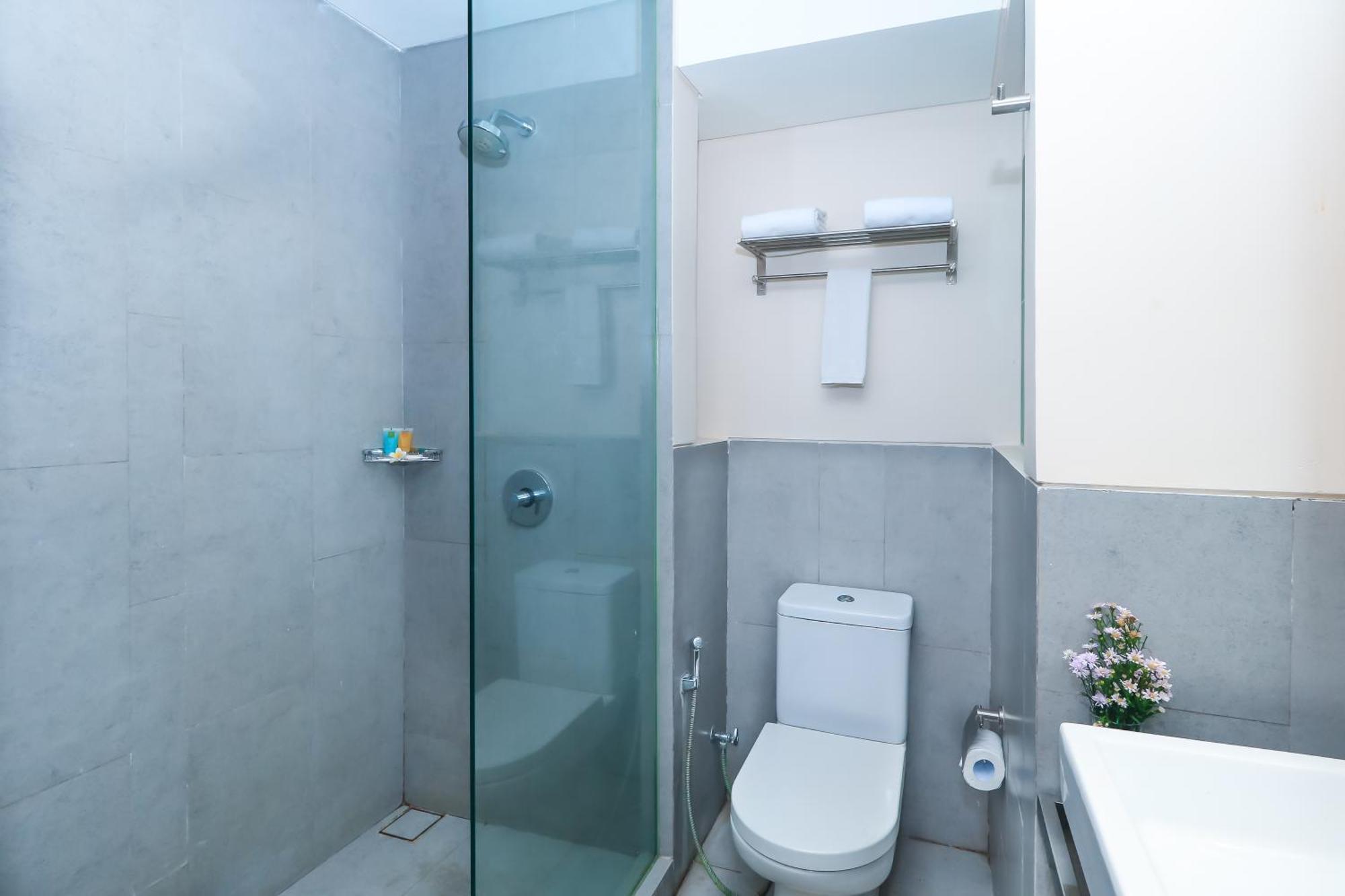 Standard Twin Room,1558475368:JPEG