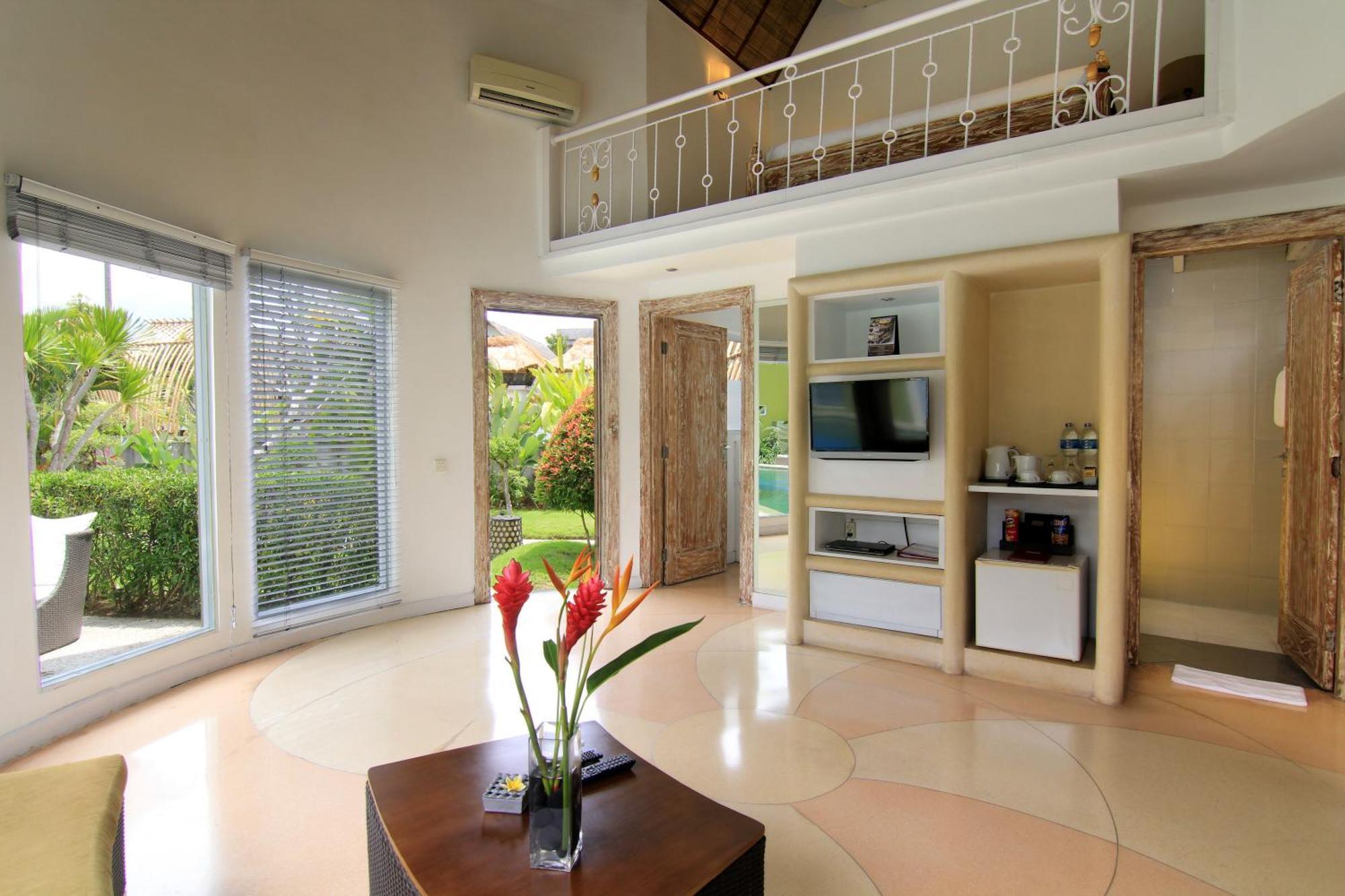 Lagoon Villa
