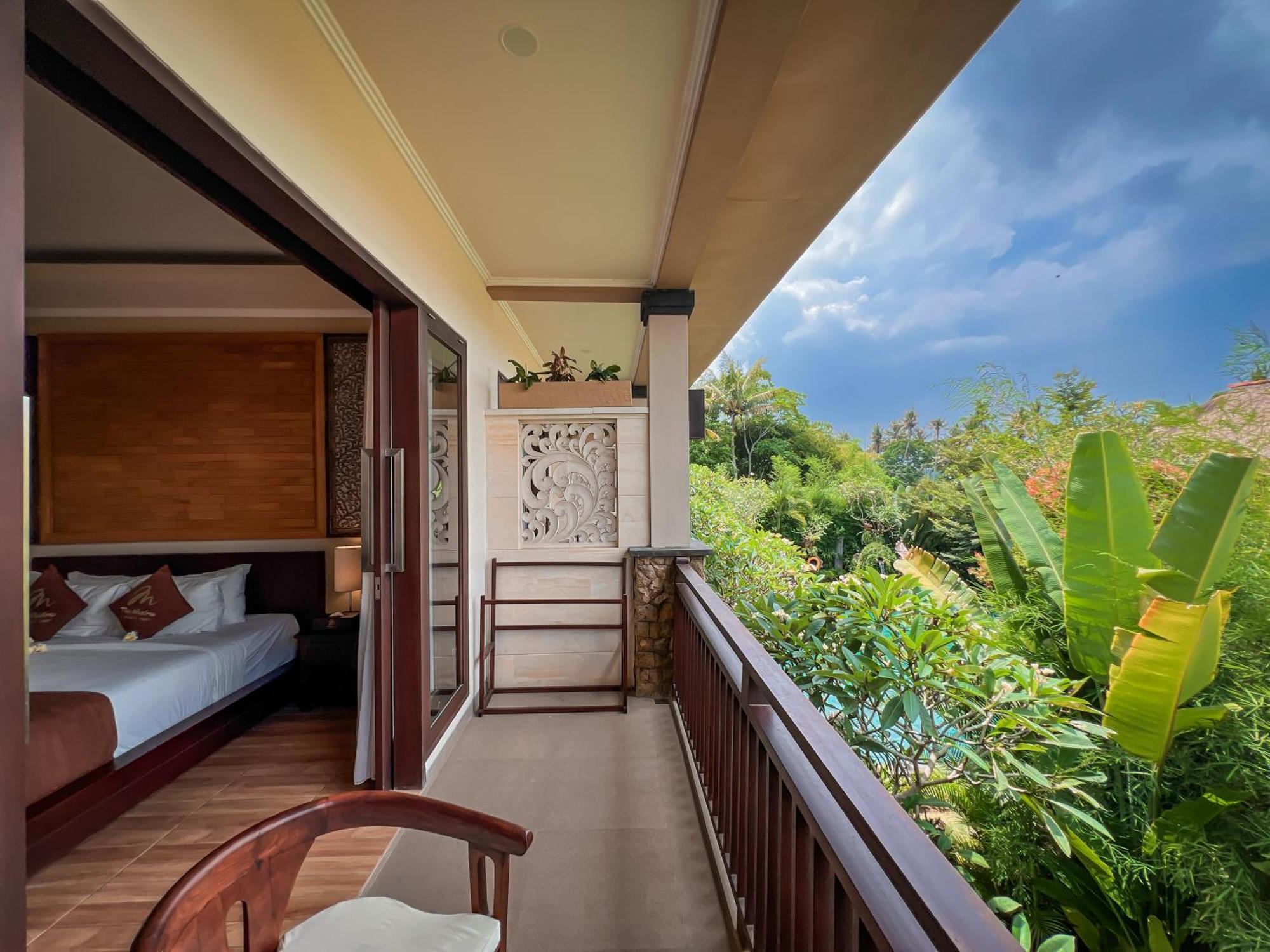 King Suite Pool View Benefits